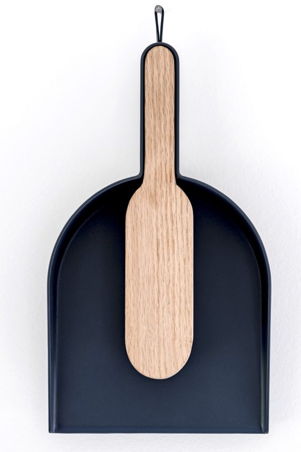 BIG HUG BROOM & DUSTPAN SET - Image 4