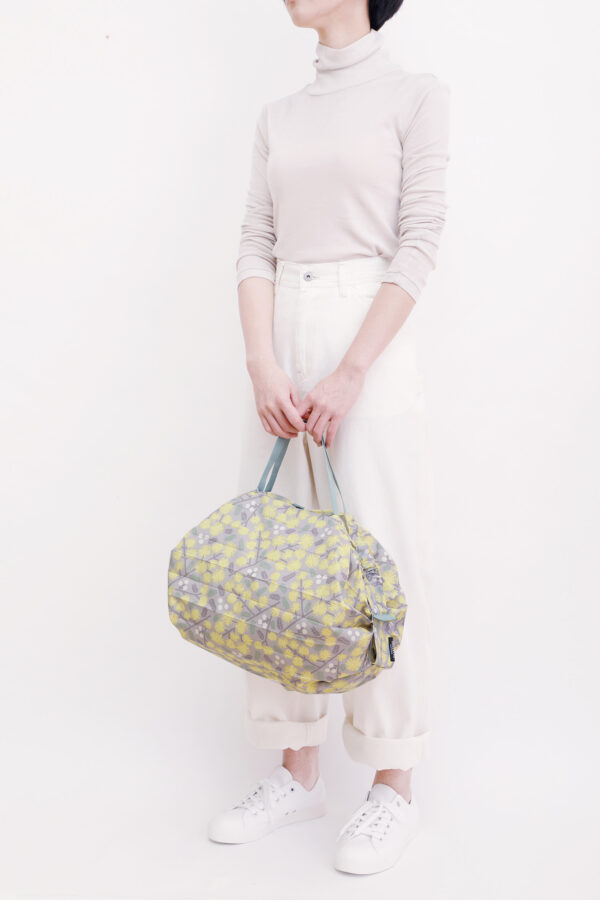 Shupatto compact foldable shopping bag size M - Mimosa (Hana) - Image 3