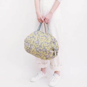 shupatto-compact-bag-m-chamomile-hana-model-detail