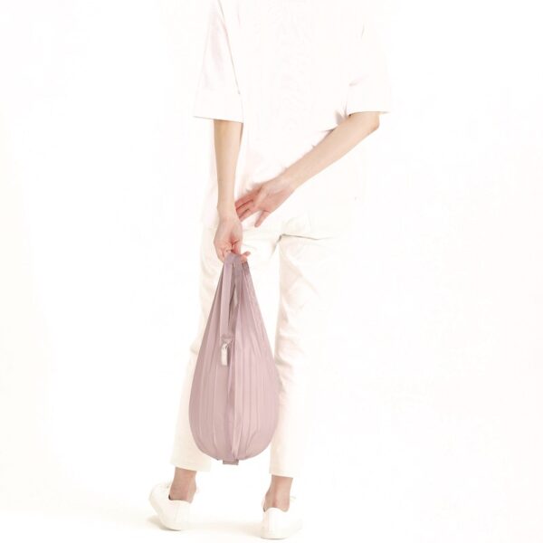 shupatto-minimal-bag-12l-nude-pink-S492P-model