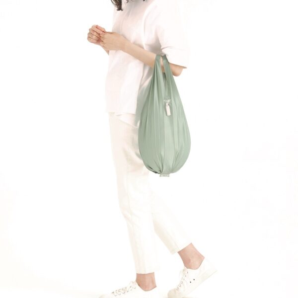 shupatto-minimal-bag-12l-white-sage-S492G-model