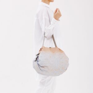 shupatto-sustainable-bag-morning-mist-model-2