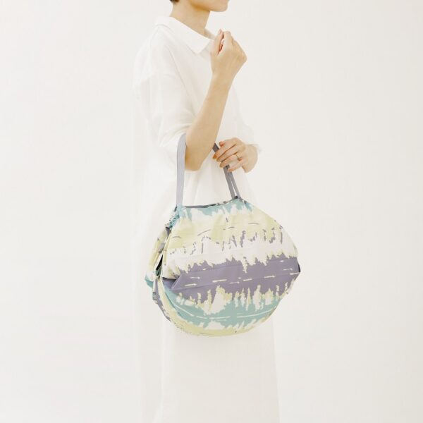 shupatto-sustainable-bag-lakeside-story-model