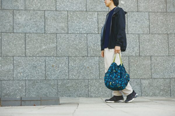 Shupatto packable bag 27L - Grassland - Image 6