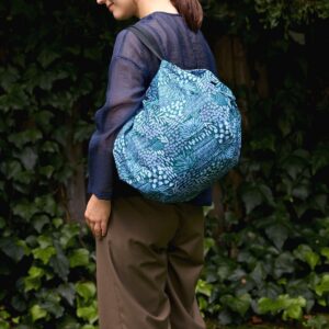 shupatto-recycled-bag-S489SH-model
